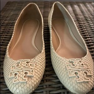 Brand: Tory Burch Color:Tan Beige Size: 9